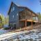 Rustic cabin charm w/ hot tub, arcade basketball - وودلاند بارك