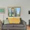 Rustic cabin charm w/ hot tub, arcade basketball - وودلاند بارك