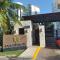 Bright and breezy 1 bedroom apartment next to top clubs