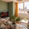 Newley Decorated Central Maidstone Flat, Sleeps 4