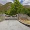Luxury Eco Apt w Pool Gym & Sauna - Adults only - Wanaka