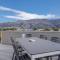 Wanaka 'Mount Iron Edge' with Mountain Views - Wanaka