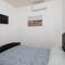 Modern Lux Home/Sleeps 12/ 5 min to Beach/High speed fiber optic internet!