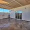 Modern Lux Home/Sleeps 12/ 5 min to Beach/High speed fiber optic internet!