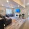 Stunning Lake Home w arcade and huge deck - Portage