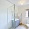 Modern Clyde House Smart TV*Dryer