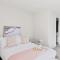 A Comfy Apt Right Next to Queen Victoria Market