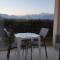 Appartement 3 étoiles, 2 chambres , cuisine aménagée, terrasse, face à la chaîne des Pyrénées