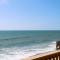 Beachfront, Newly Renovated at Aqua Vista