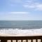 Beachfront, Newly Renovated at Aqua Vista