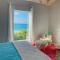 San Salvador Luxury Direct Beach Front Apartment 2 bedroom 1 bath full kitchenin San Salvador, Bahamas - Кокберн-Таун