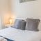 Enjoy relaxing family breaks in this central Ambleside apartment with parking