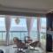 Apartamento FRENTE PARA 0 MAR - PÉ NA AREIA - 3 SUITES COM AR CONDICIONADO, 2- VAGAS PARA CARROS MÉDIOS OU PICK UP E CARRO PEQUENO - FINAMENTE DECORADO - PRAIA DO MORRO-INTERNET -WI-FI -TV COM SERVIÇOS DE DISNEY PLUS - NETFLIX -HBO MAX -STAR MAX - - Guarapari