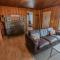 Arnold Beach House 1-main floor - روكواي بيتش