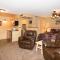 Upper Canyon Inn & Cabins