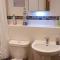 Aylesbury Lovely Double and Single Bedroom with Guest only Bathroom - Buckinghamshire