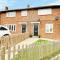 Recently renovated,modern house. train station - North Mimms