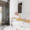 Modern 2BR Apt Next to Southern Cross FREE Parking