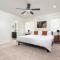 Spacious Family Oasis ~ PoolTable ~ Backyard ~ Pkg