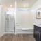 Spacious Family Oasis ~ PoolTable ~ Backyard ~ Pkg