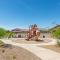 Spacious Family Oasis ~ PoolTable ~ Backyard ~ Pkg