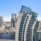 Modern 1BR APT Vera Residences - Dubaj
