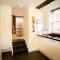 The Bakehouse - central townhouse sleeps 8 people