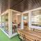 Spacious apartment with balcony and parking - 拉马德莱娜
