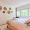 Spacious apartment with balcony and parking - 拉马德莱娜