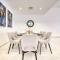 Best Deal, Classy 4BR Villa with Pool & Ocean Views by Deluxe Holiday Homes