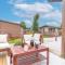 Tastefully decorated lodge on popular holiday park, easy access to Lakes and Dales and free parking