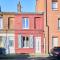 Two bedroom house with courtyard, quiet