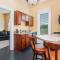 Beautiful downstairs 1bed 1bth charmer- Pet Friendly - 密歇根城