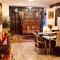 Cheerful 4 bedroom house with garden free parking