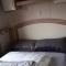 Deluxe 3 bedroom Lyons Robin hood oaklands with free wifi free sky