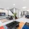 MIQ HK16 - 3BR Huai Khwang MRT with Pool Table near Jodd Fair - Ban Zong Katiam