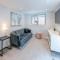 Pass the Keys Bouvardia Modern town centre apartment
