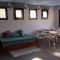 LIOFYTO - Stylish Villa with views to Foinikounda bay downstairs studio