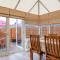 Sunny Queens Park Home - Garden & Private Parking