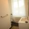 Vaste Maison de 300 m2 en forme de bateau pour 15 LIliade