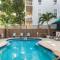 Curry House - Pool, King Bed & Balcony! Room 7