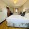 Spacious 6 Bed Residence in Wembly, London - 伦敦