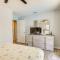 Sarasota Home with Heated Pool 3 Mi to Airport! - ساراسوتا