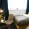 Modern 6-Bed Home Near Leeds City Centre