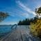 Lakefront Trifecta with Private Hot Tub, Sauna & Free Massages