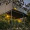 Expansive Bay Views, Light & Airy House, Wood Fire