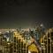Downtown Luxury - Stunning Burj Khalifa & Sea View - 5 Minutes Walk to Dubai Mall