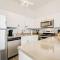 CozySuites - 2BR with Direct Skybridge Access #9 - انديانابوليس
