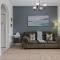 Villa Eman 5bed 4bath with Private pool& Hot Tub close 2 Disney & Legoland