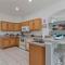 Villa Eman 5bed 4bath with Private pool& Hot Tub close 2 Disney & Legoland